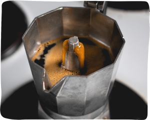 Kaffee mit dem Espressokocher zubereiten